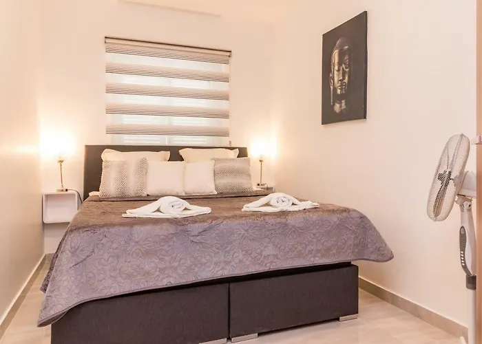 Apartament Andriano *