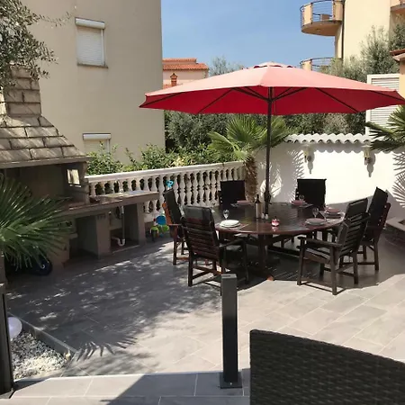 Andriano Apartment