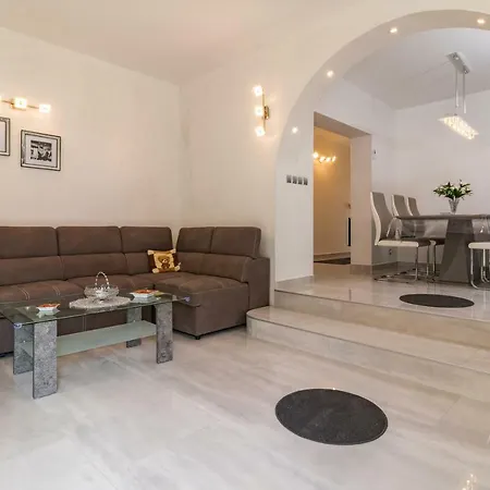 Andriano Медулин